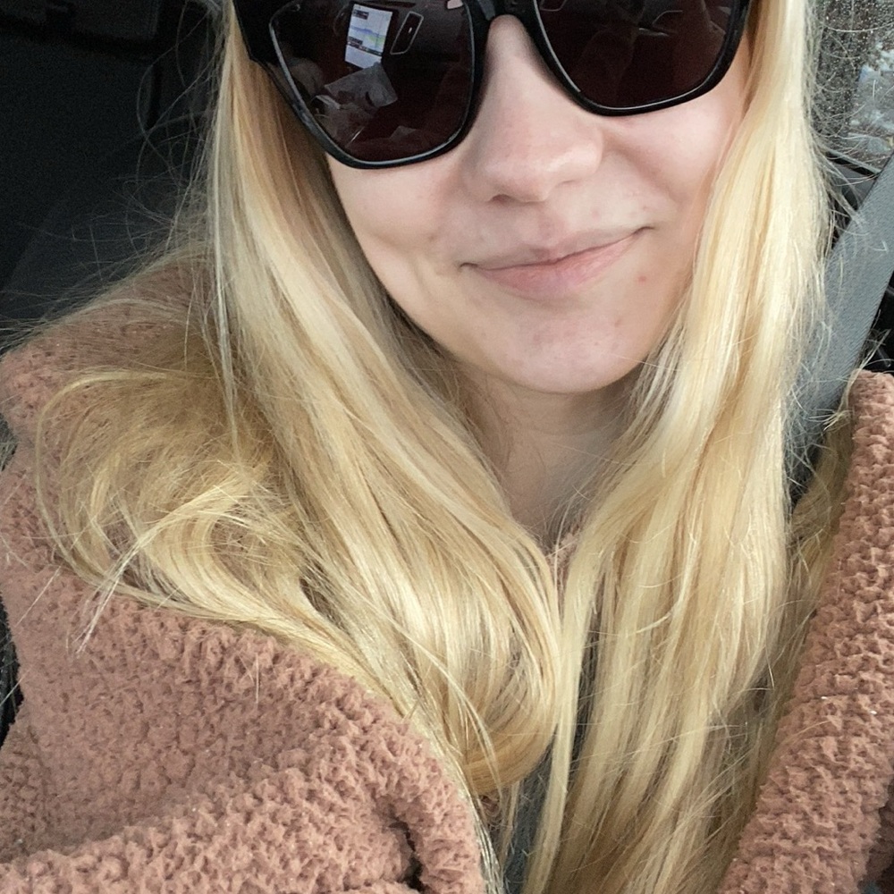 Meet your Posher, Victoria